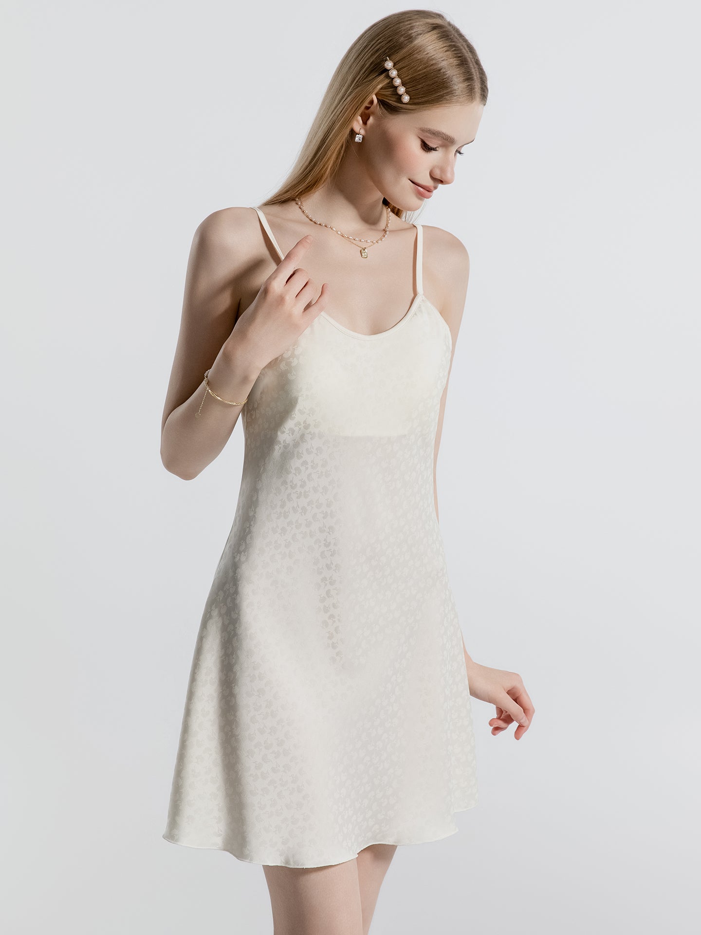 White adjustable strap jacquard chemise full view