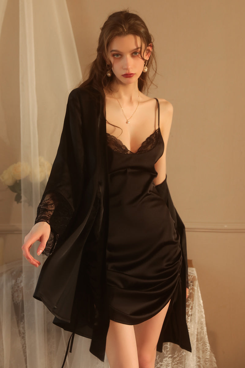 Robe nuisette en satin Elegance avec bordure en dentelle