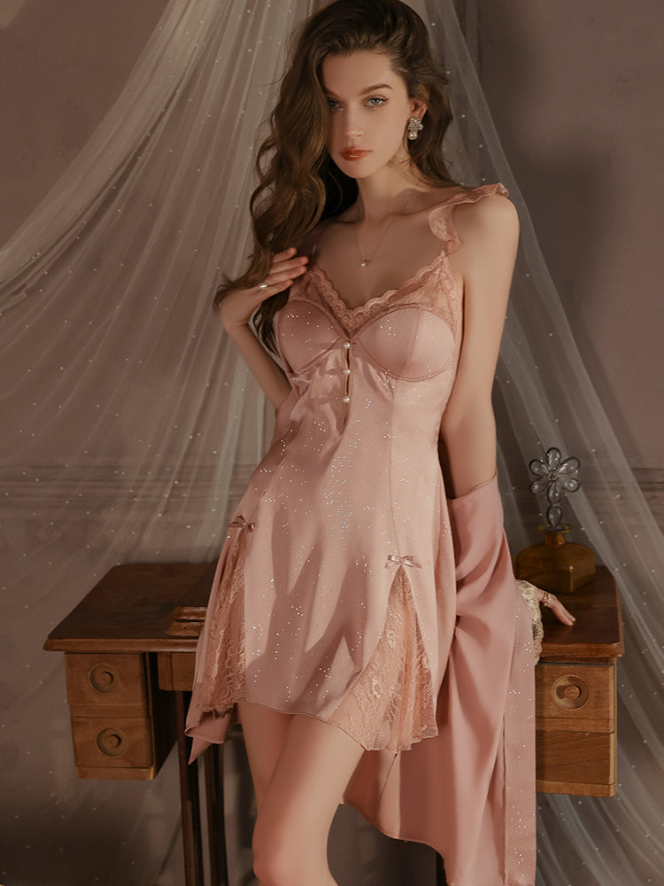 Robe nuisette en satin avec détails en dentelle Serenity