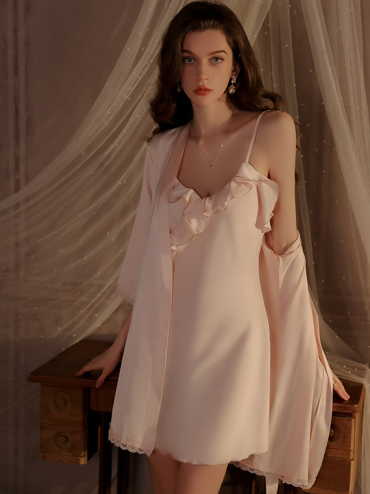 Robe nuisette à volants en satin 