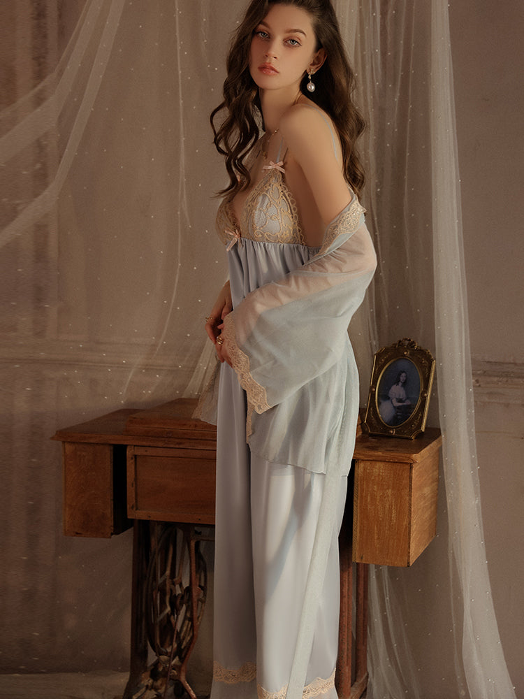 Ensemble pyjama long en satin et dentelle 