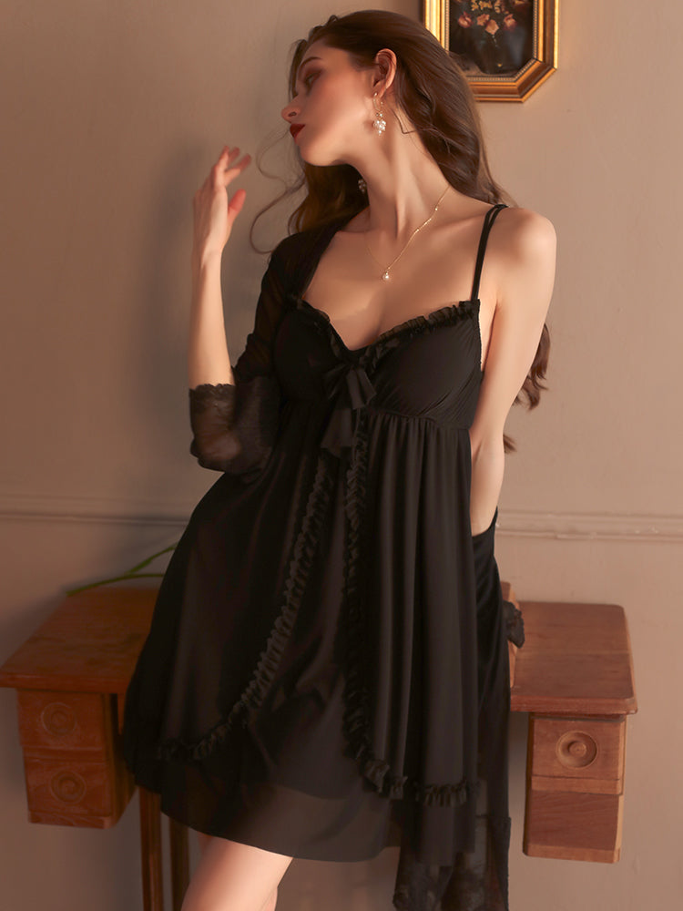 Robe nuisette romantique bordée de dentelle