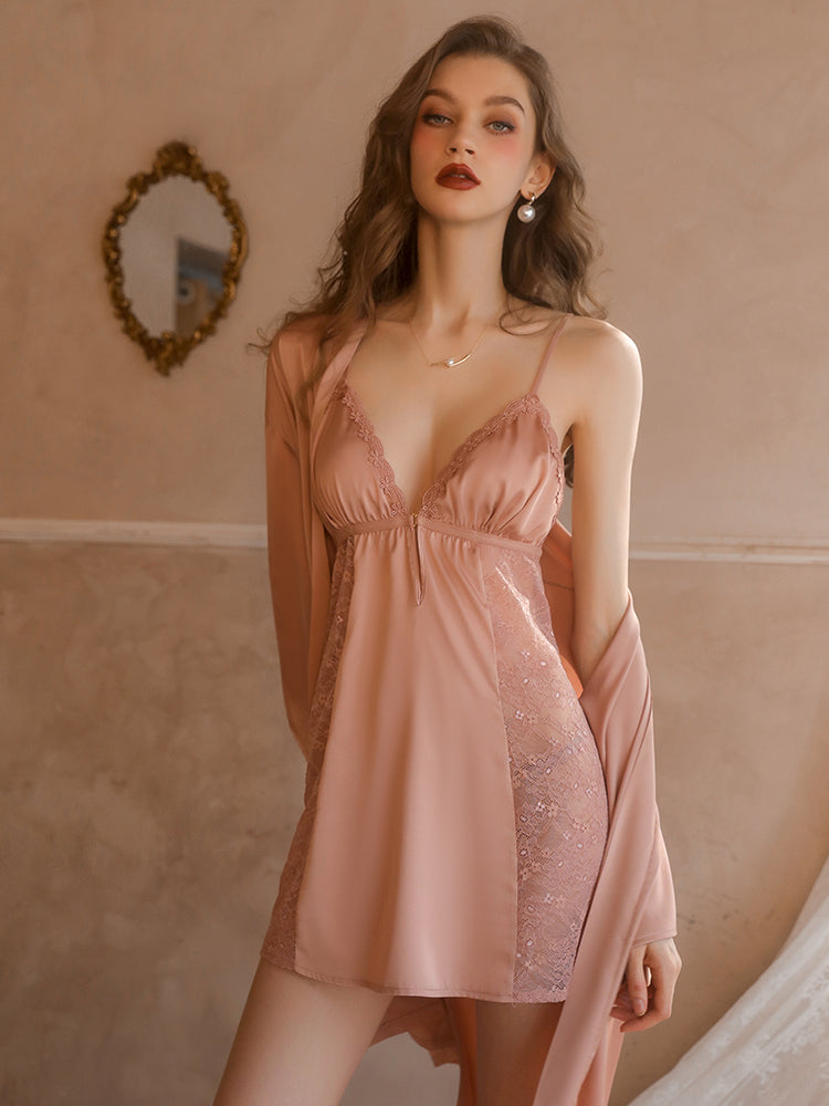 Robe nuisette élégante en satin avec bordure en dentelle