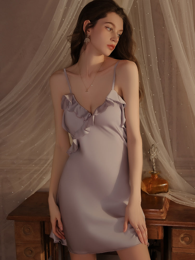 Robe nuisette à volants en satin 