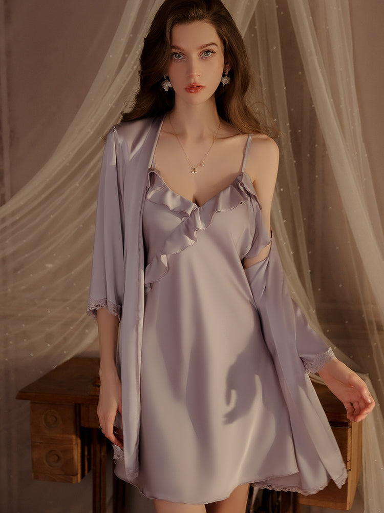 Robe nuisette à volants en satin 