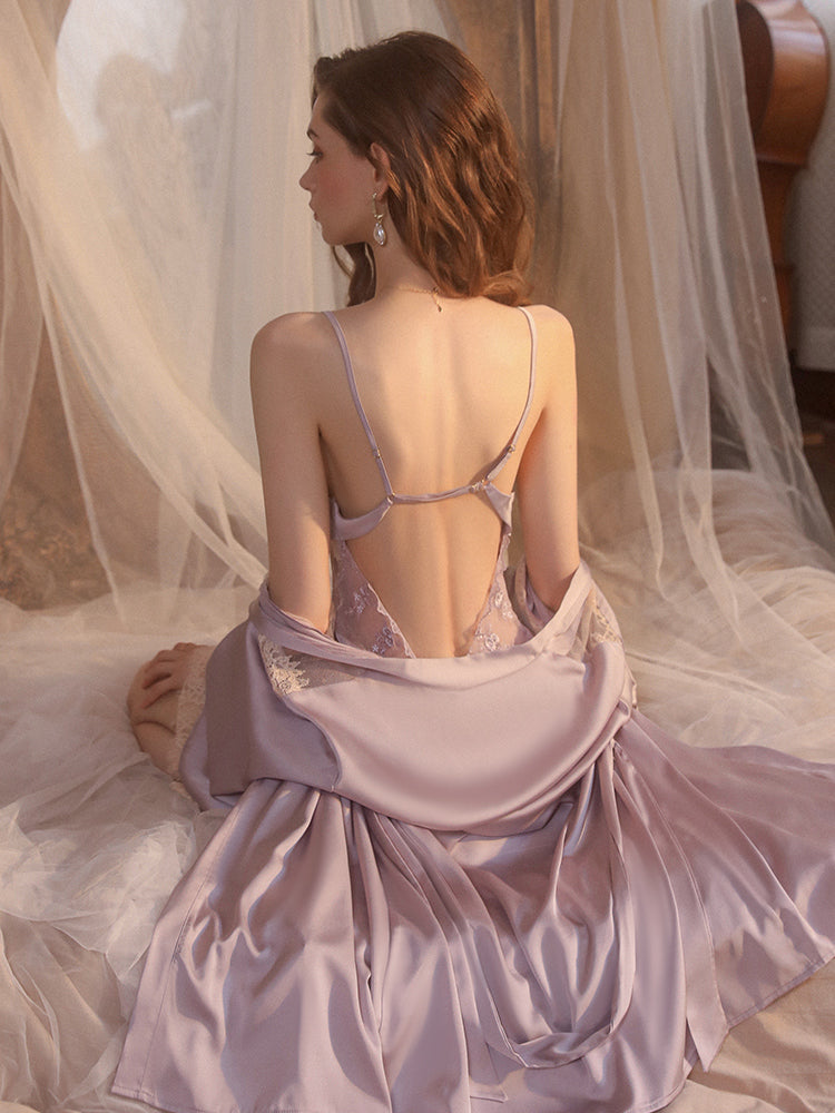 Robe nuisette en satin au charme éthéré