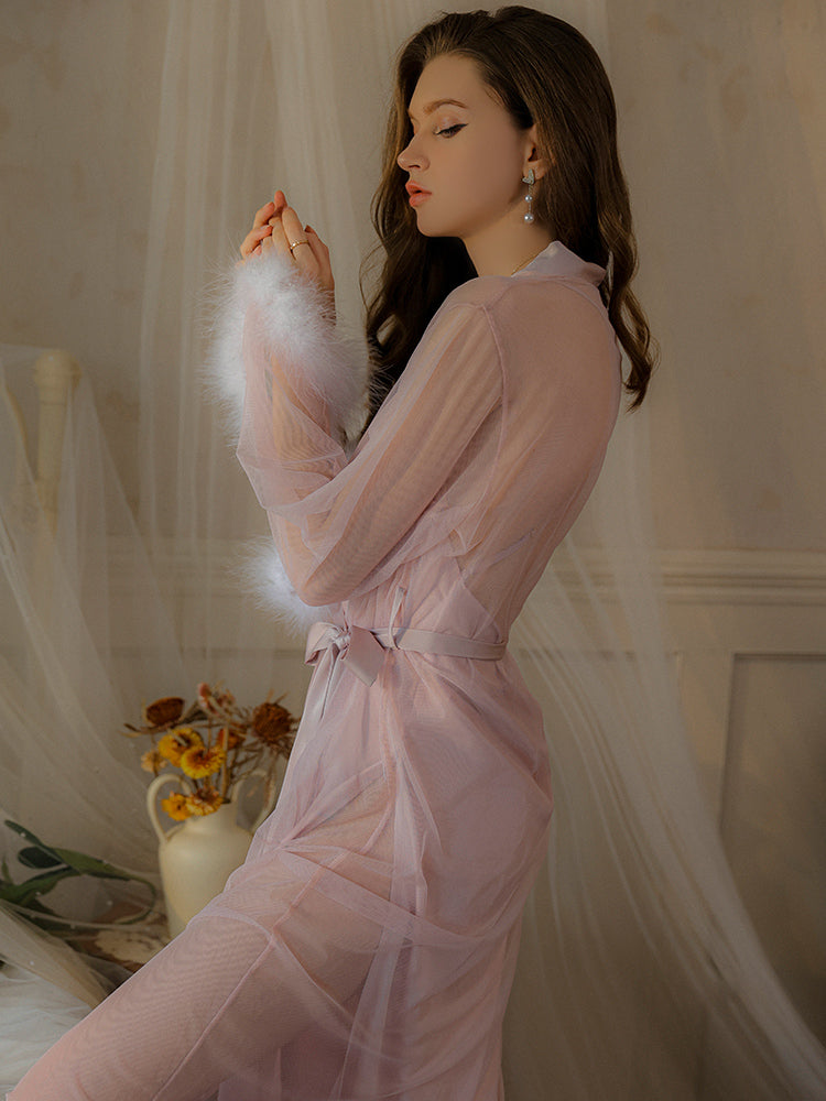 Robe longue fendue en satin Angelic Whisper