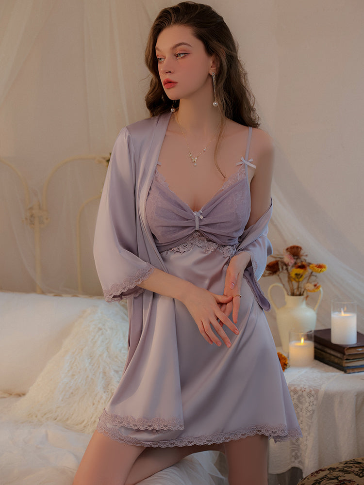 Robe nuisette en satin avec accents de dentelle Radiance