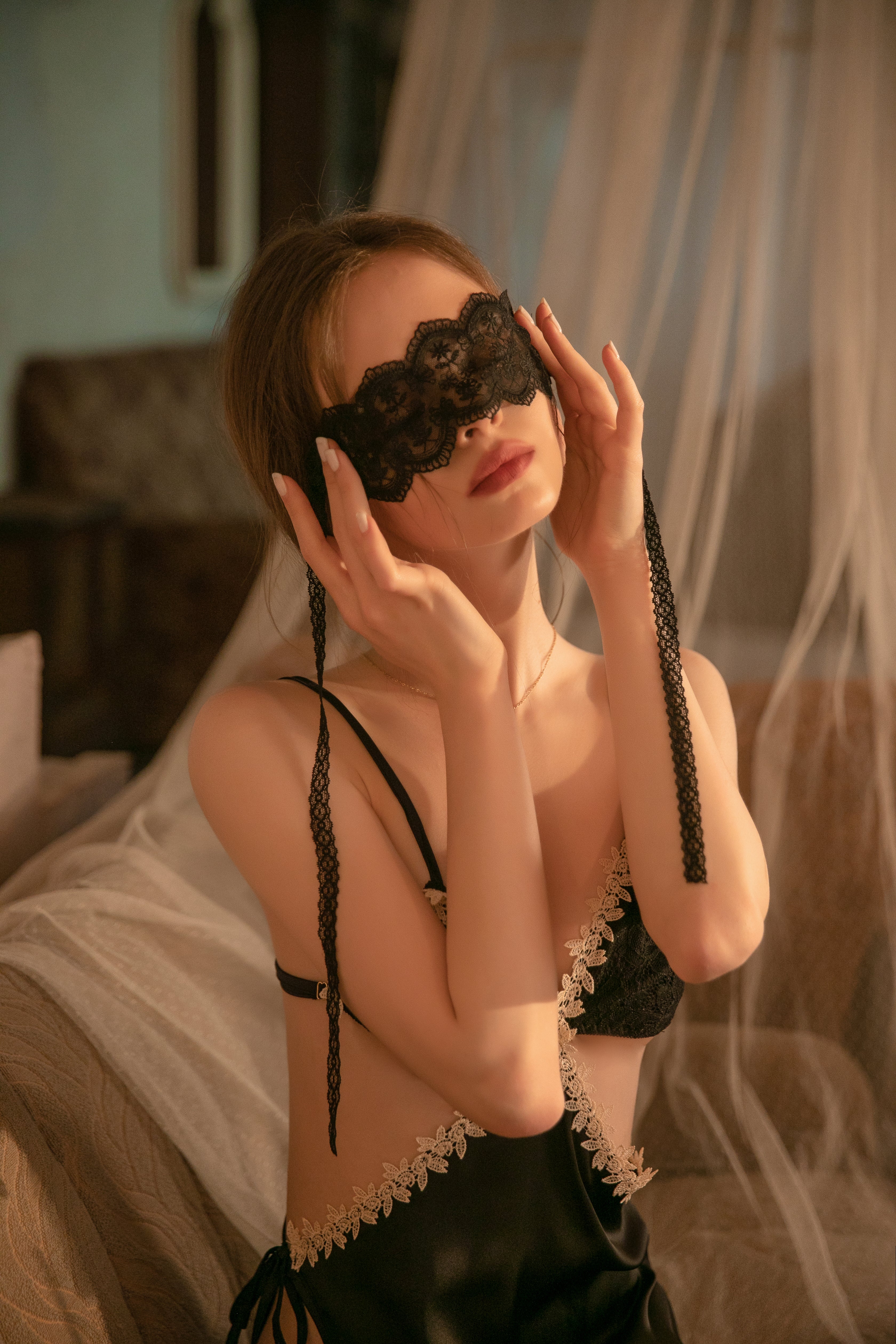 Mystique Lace Blindfold