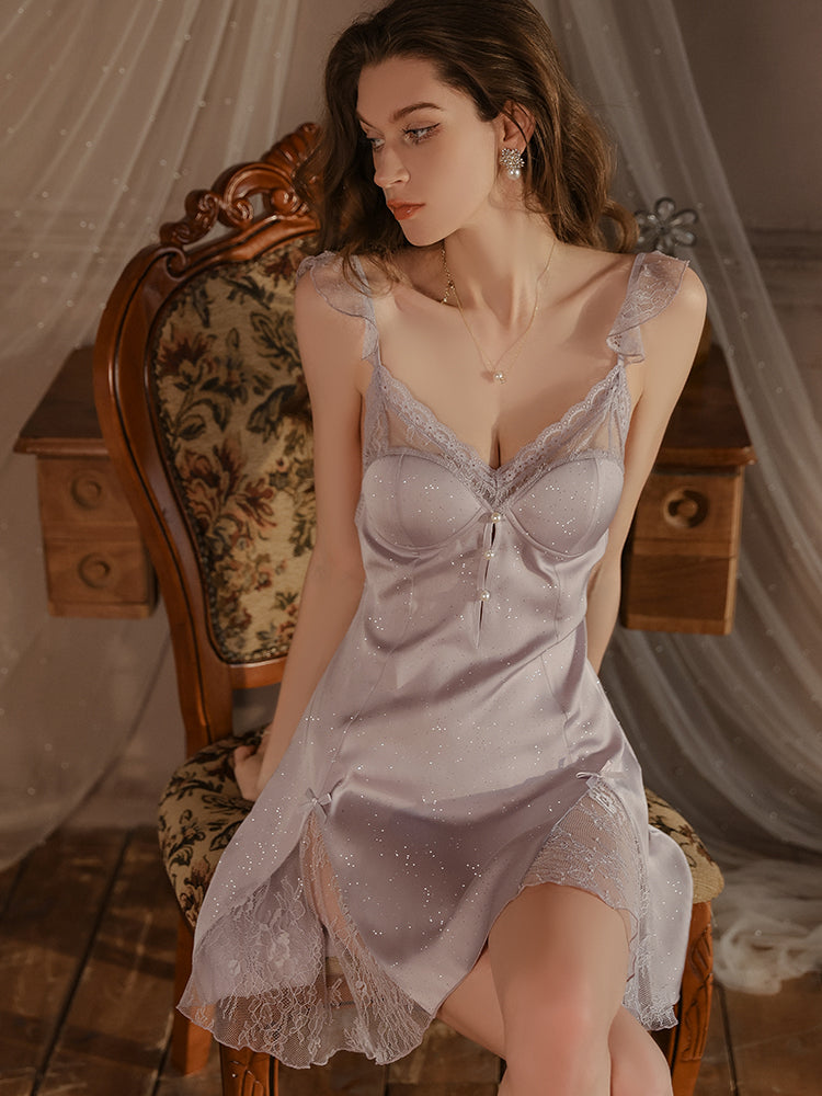 Robe nuisette en satin avec détails en dentelle Serenity