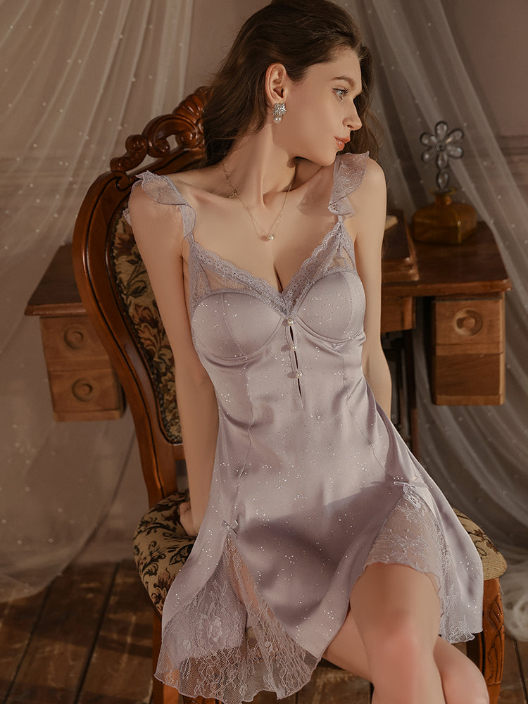 Robe nuisette en satin avec détails en dentelle Serenity