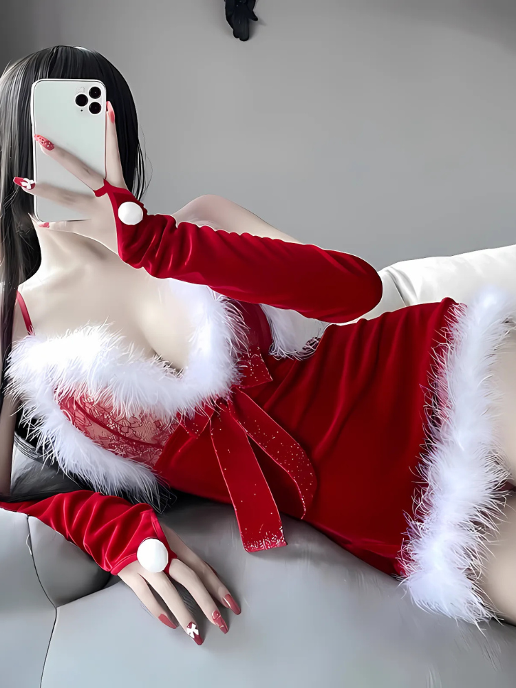 Vestido lencero de Papá Noel con encaje y ribete de plumas